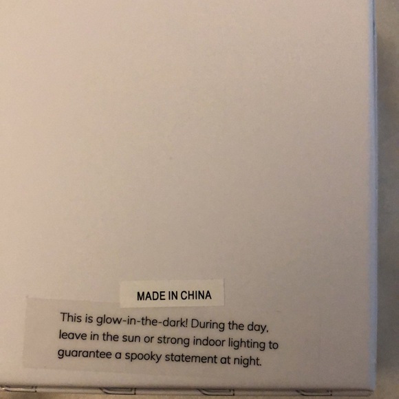 Baublebar Gold Tone Green & Black Scaredy Cat Glow In The Dark Drop Earrings NIB - Picture 11 of 14